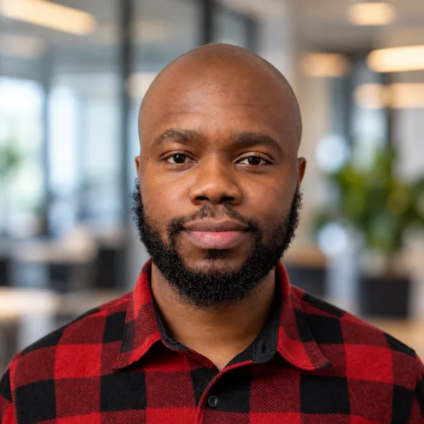 Headshot of Raphael Ugwu, Technical Writer
